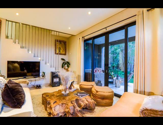 2 BEDROOM APARTMENT FOR SALE IN STEYN CITY